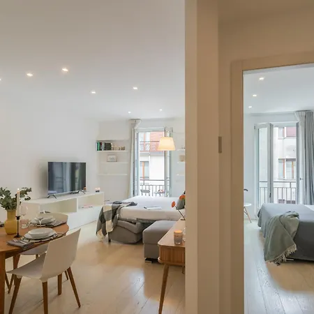 Apartament & White By Rent Como