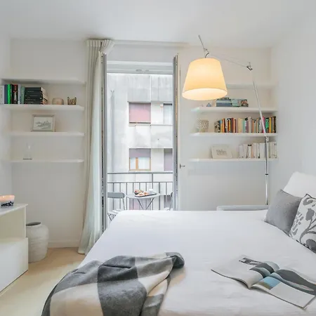 & White By Rent Côme